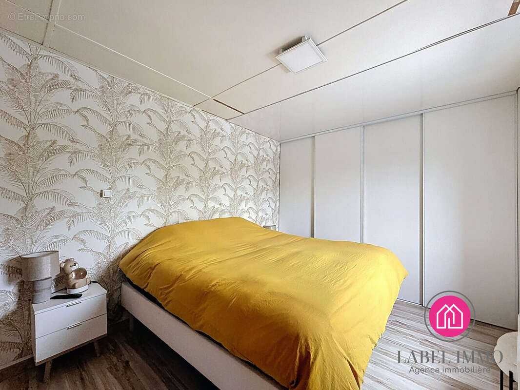 Maison à VIEUX-CONDE