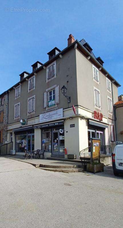 Appartement à RUYNES-EN-MARGERIDE