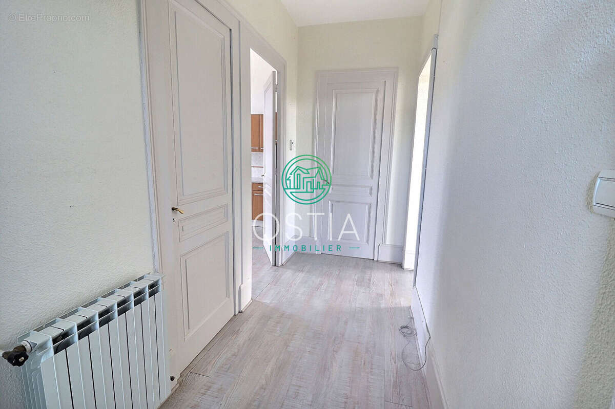 Appartement à CHATEAUNEUF