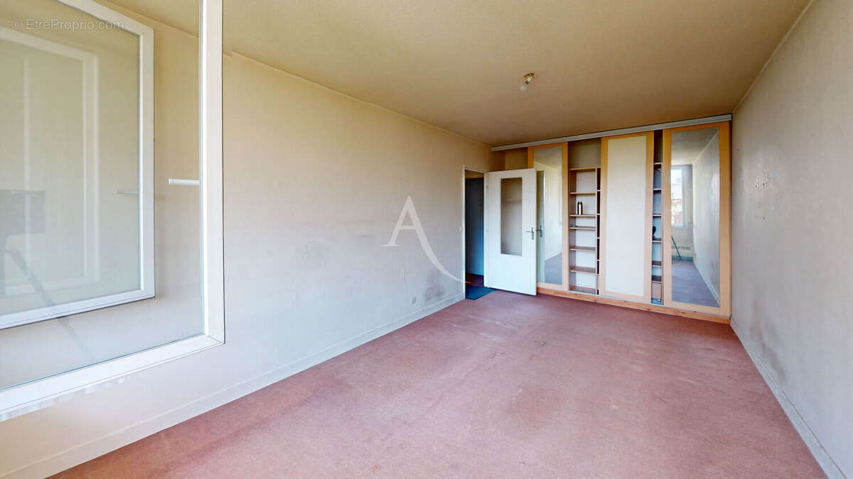 Appartement à PARIS-10E