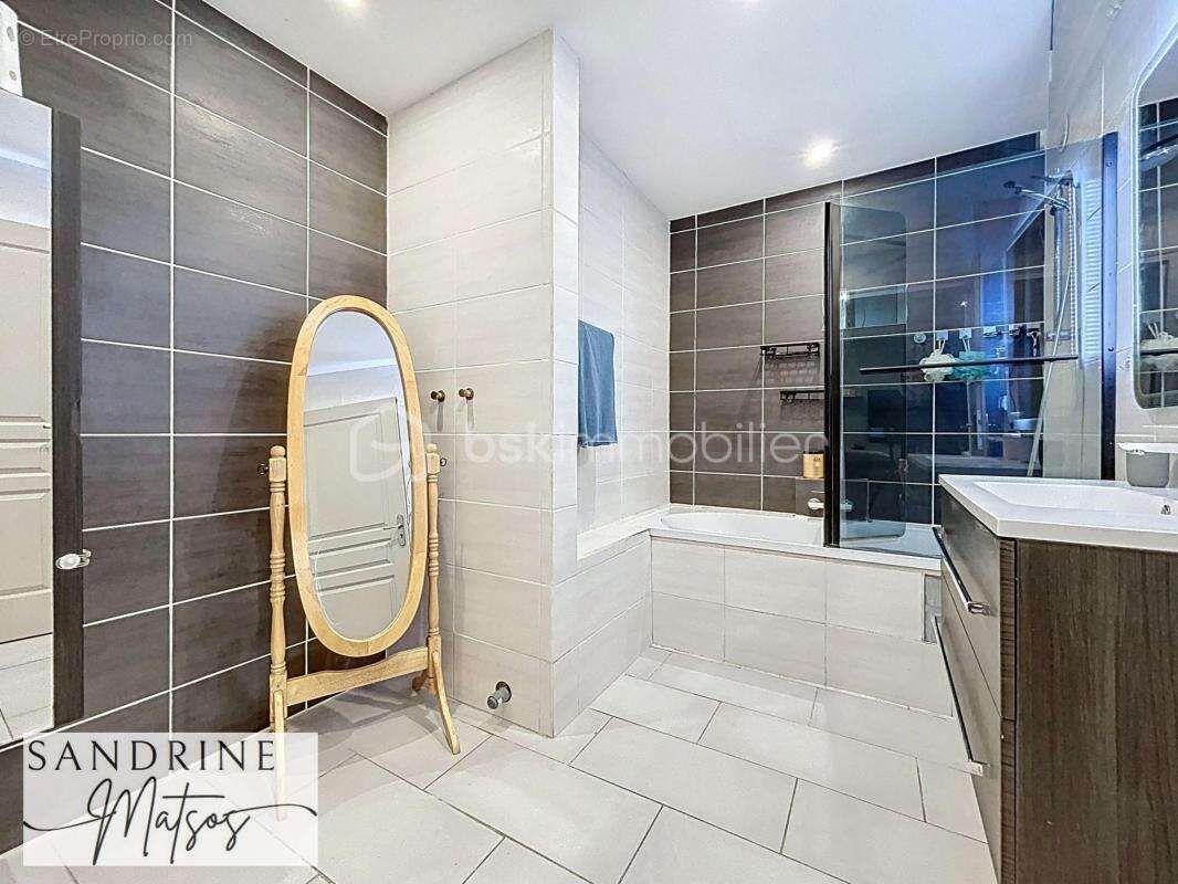 Appartement à CHARVIEU-CHAVAGNEUX