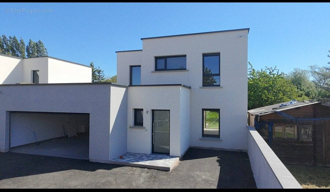 Maison à ILLANGE