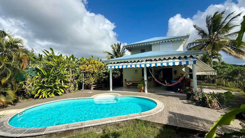 Maison à RIVIERE-SALEE