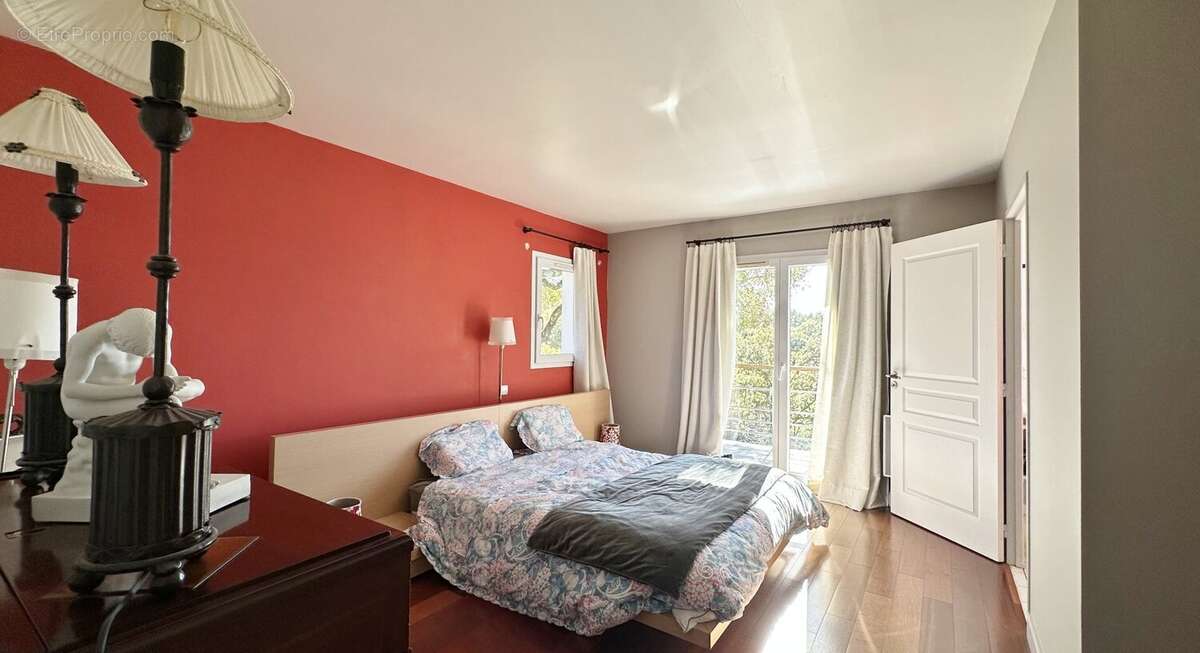 Villa d'architecte de type t6 de 240 m2 avec piscine - photo 27