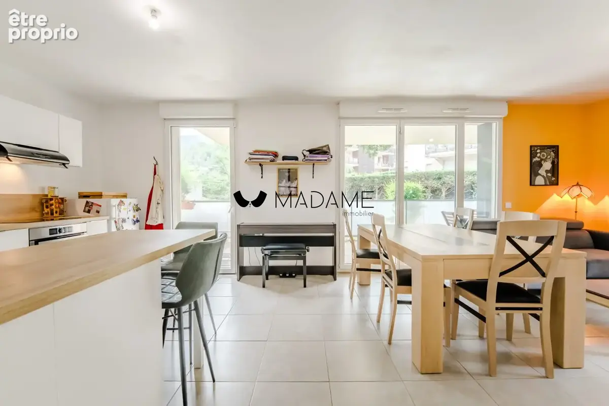 Appartement à GIERES