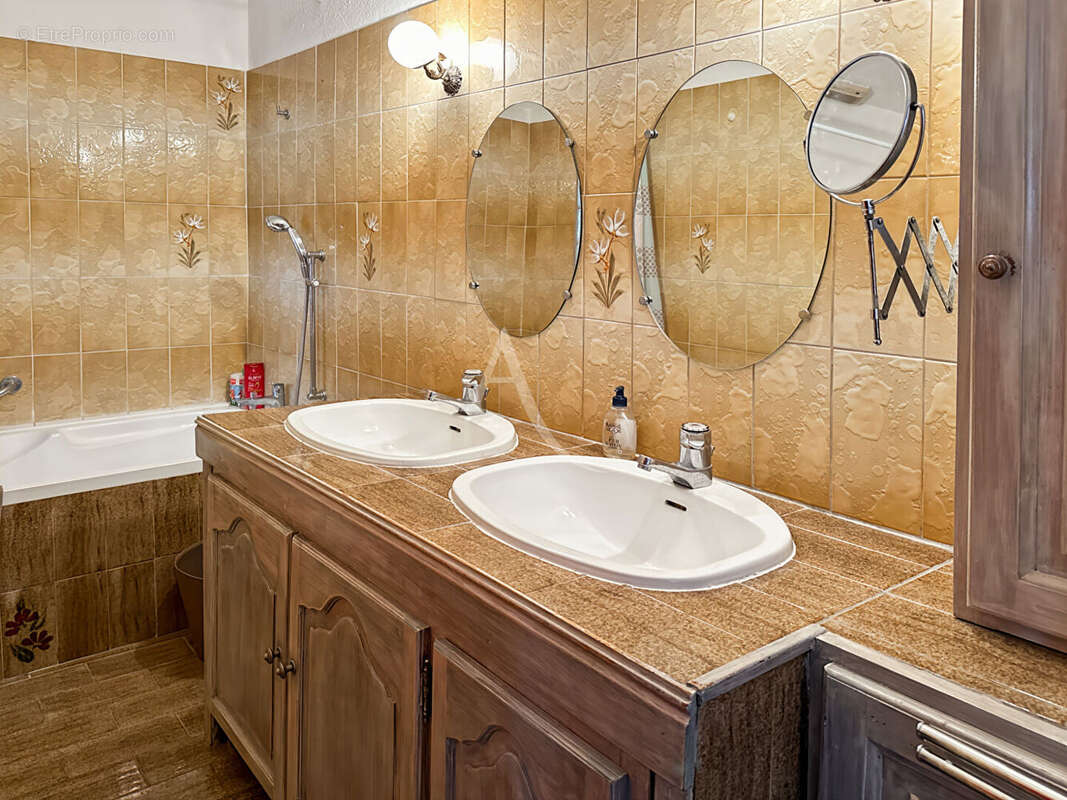 Appartement à LE PRADET