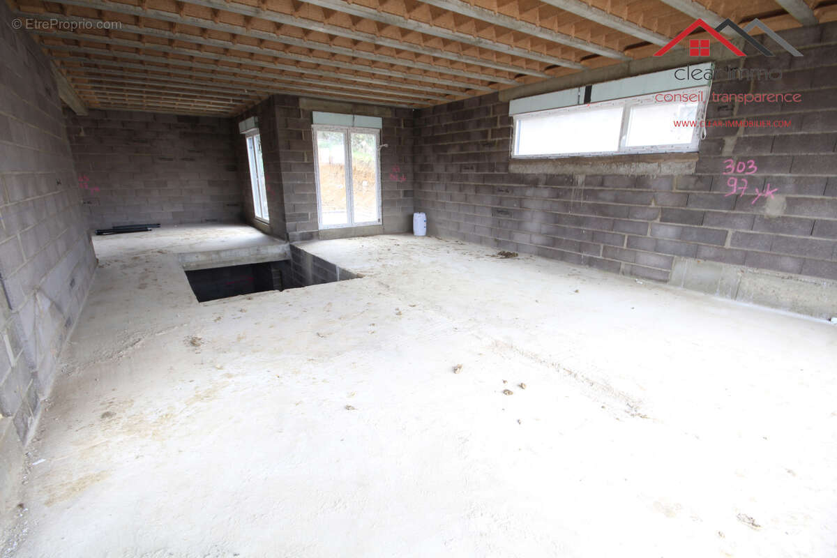 METZ-PLAPPEVILLE - Maison individuelle 4 piéces 120 m2 habitables sur 10,53 ares de terrain - photo 5