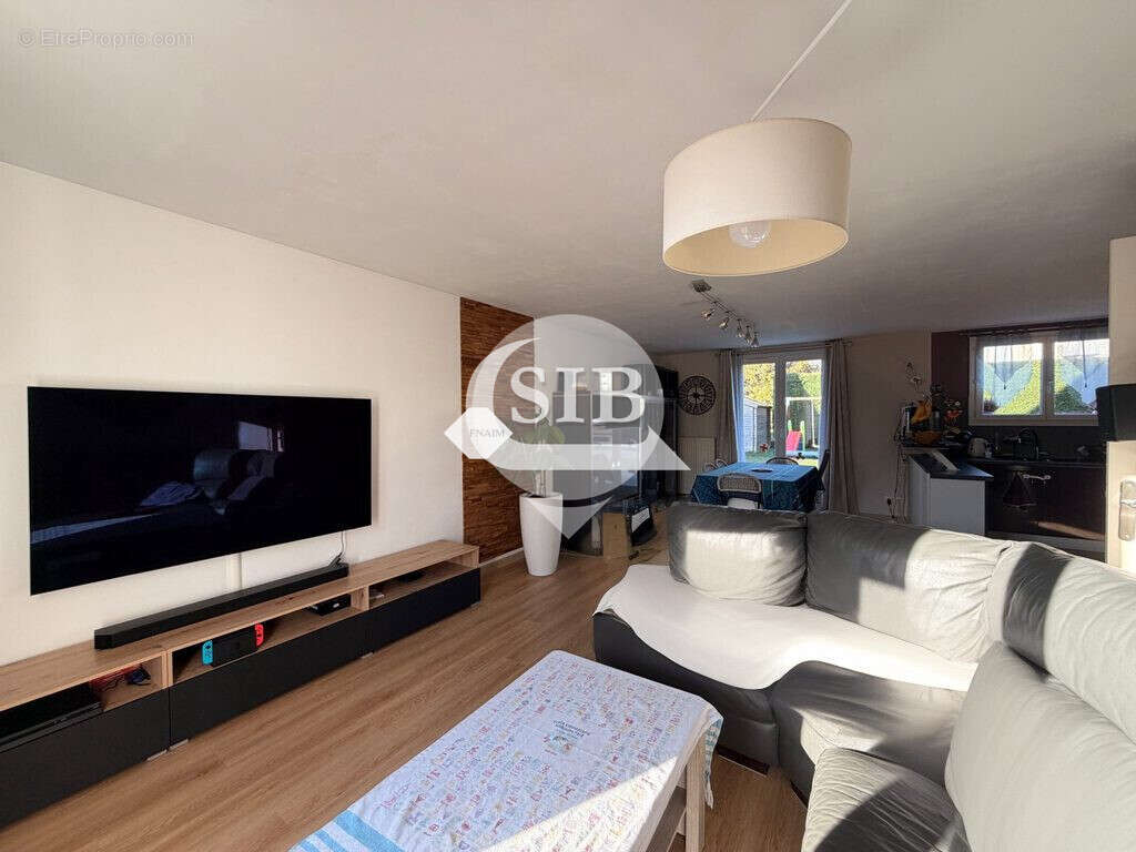 Maison à LA VILLE-DU-BOIS