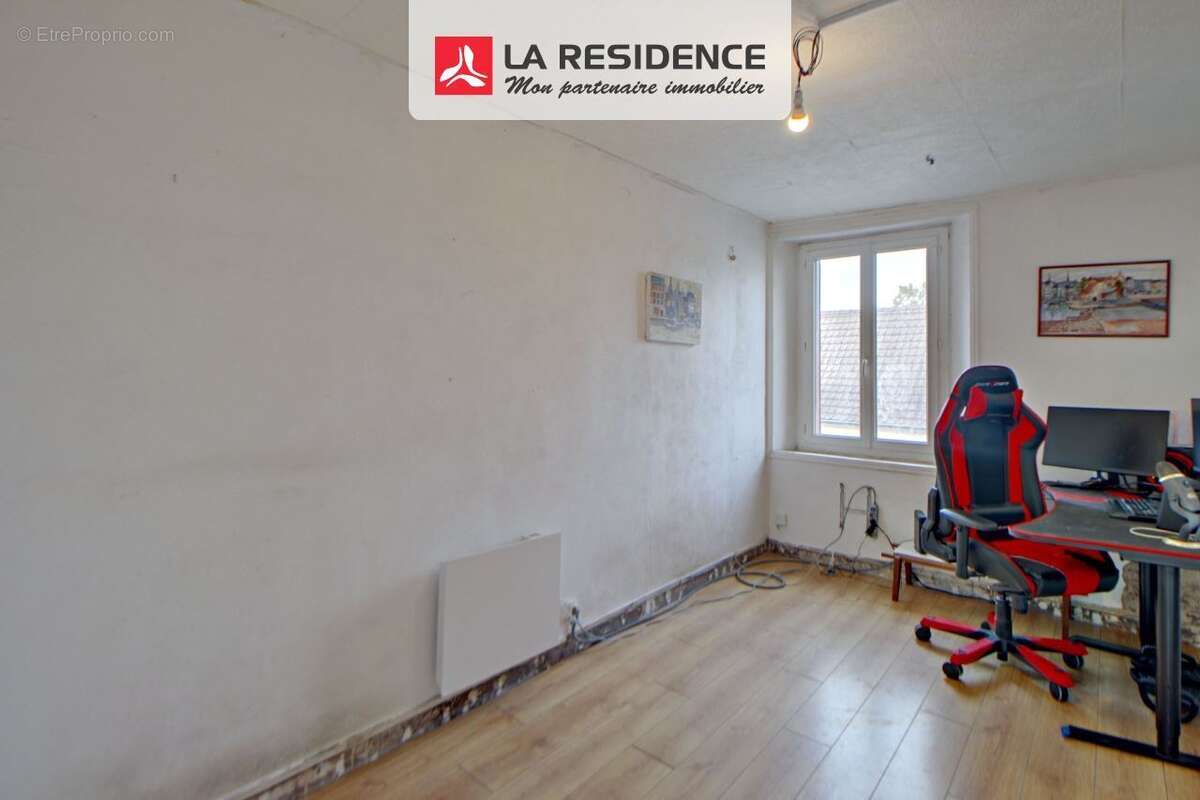 Maison à LA CHAPELLE-REANVILLE