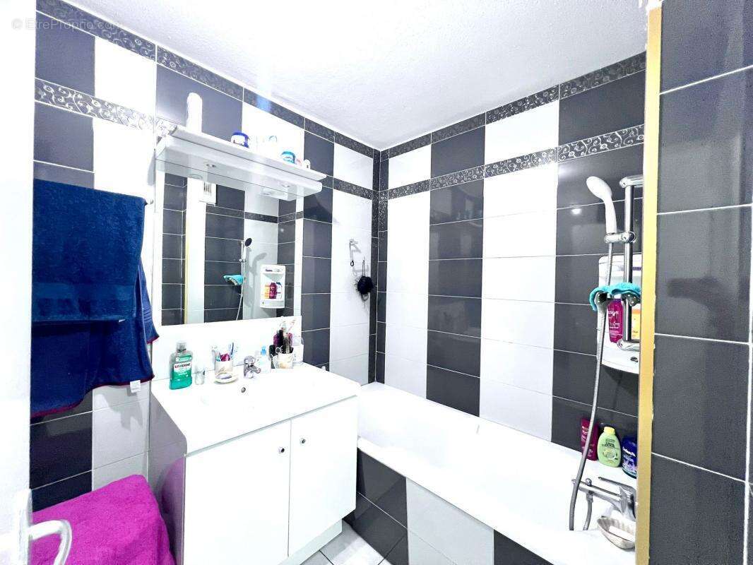 Appartement à MARSEILLE-15E