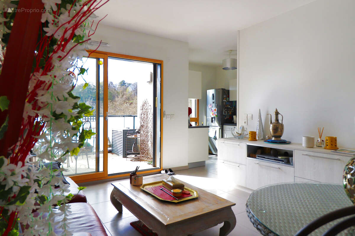 Appartement à CHARBONNIERES-LES-BAINS