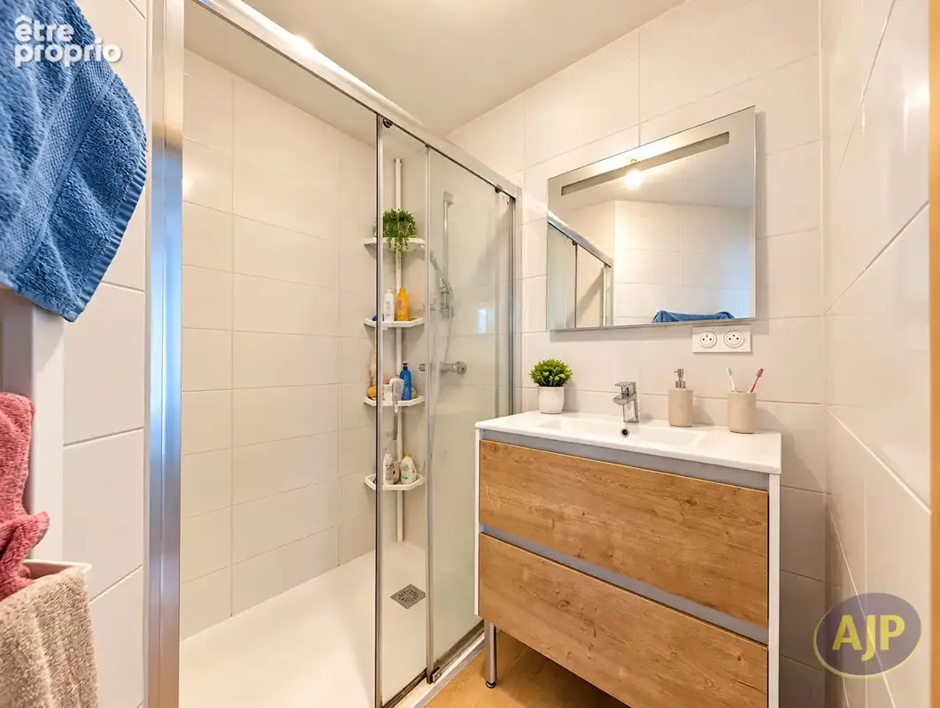 REZÉ - Maison 4 chambres - photo 10