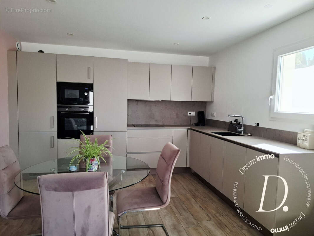 Maison 82 m² à Le Pouget  - photo 7