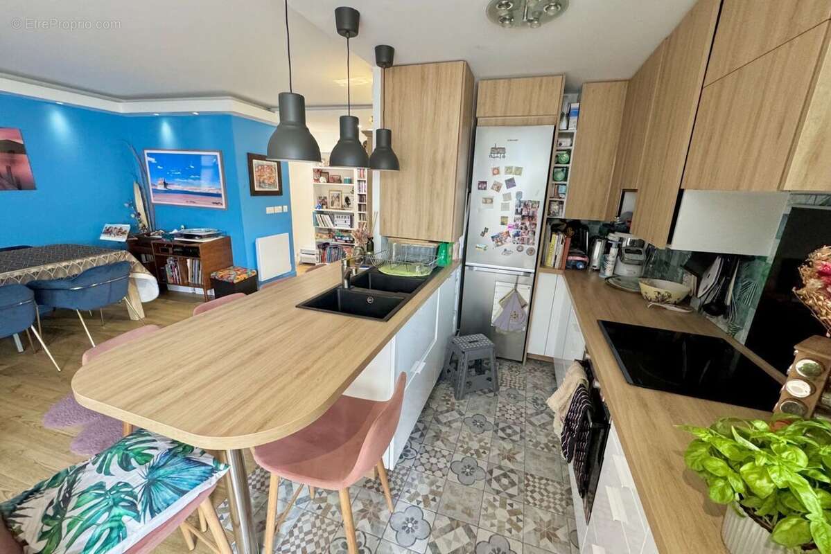 Appartement à LEVALLOIS-PERRET
