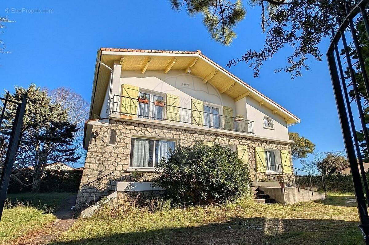 Maison à SAINT-PALAIS-SUR-MER