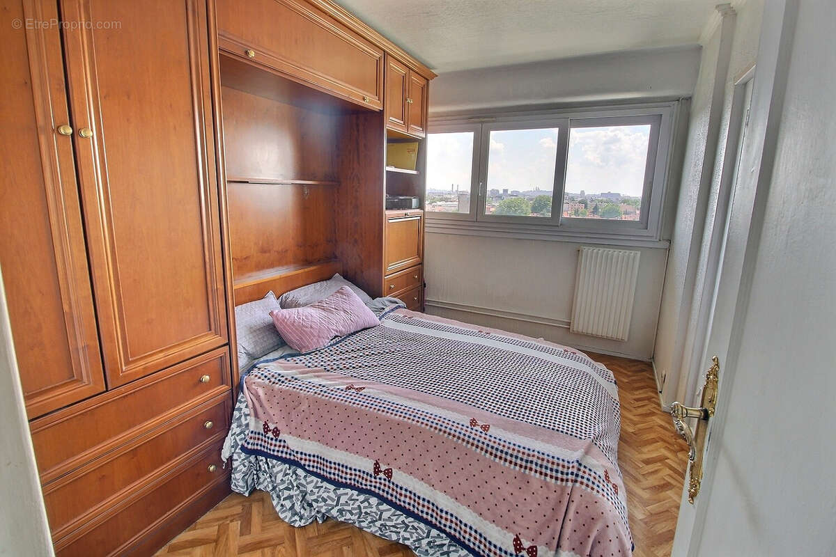 Appartement à GENNEVILLIERS