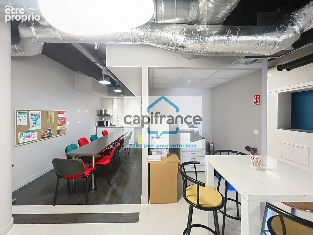 Bureau à vendre CHAMBERY (73) - bureaux 393 m² avec 8 parking privés couverts - photo 2