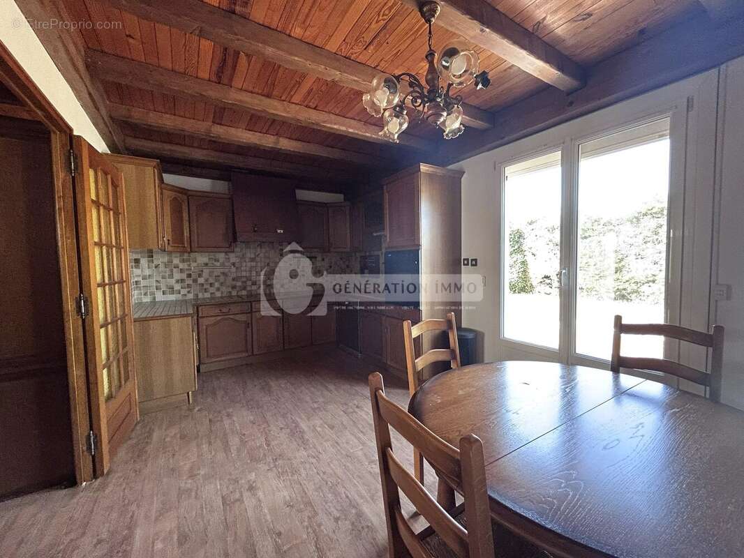 Maison à SAINT-MARTIN-DE-CRAU