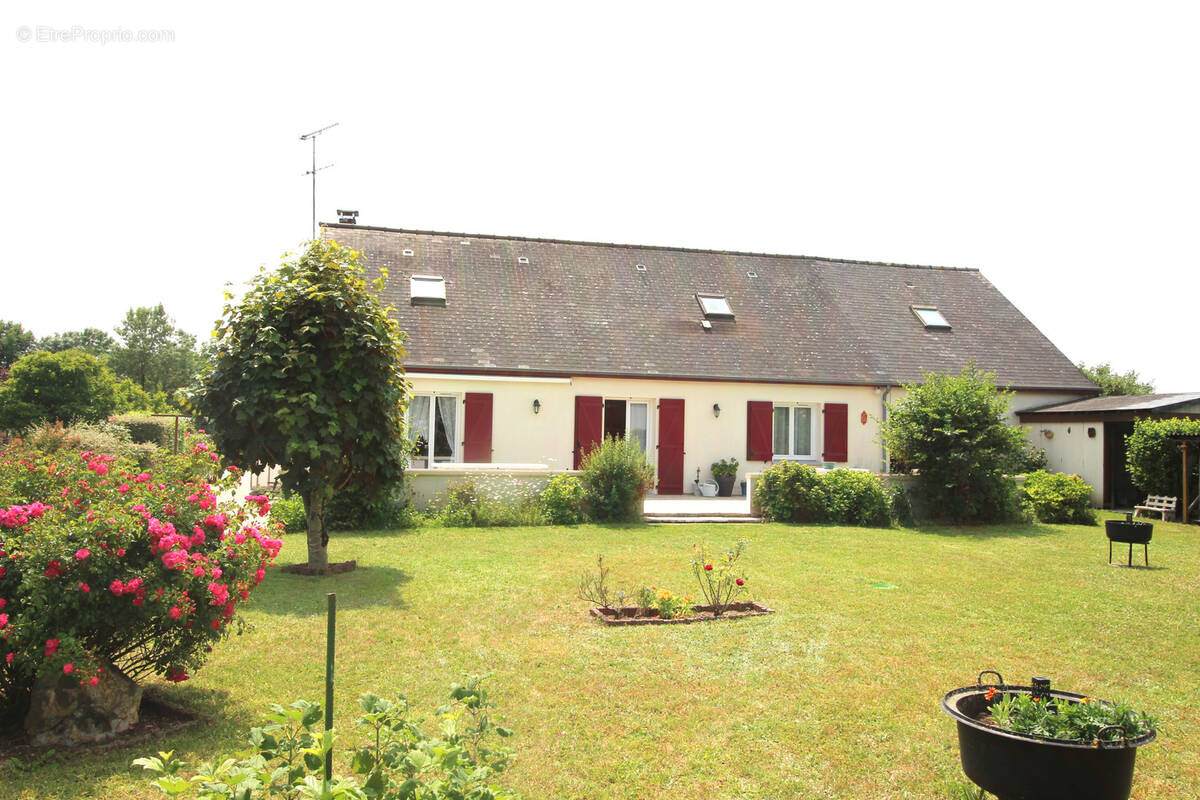Maison à PERNAY