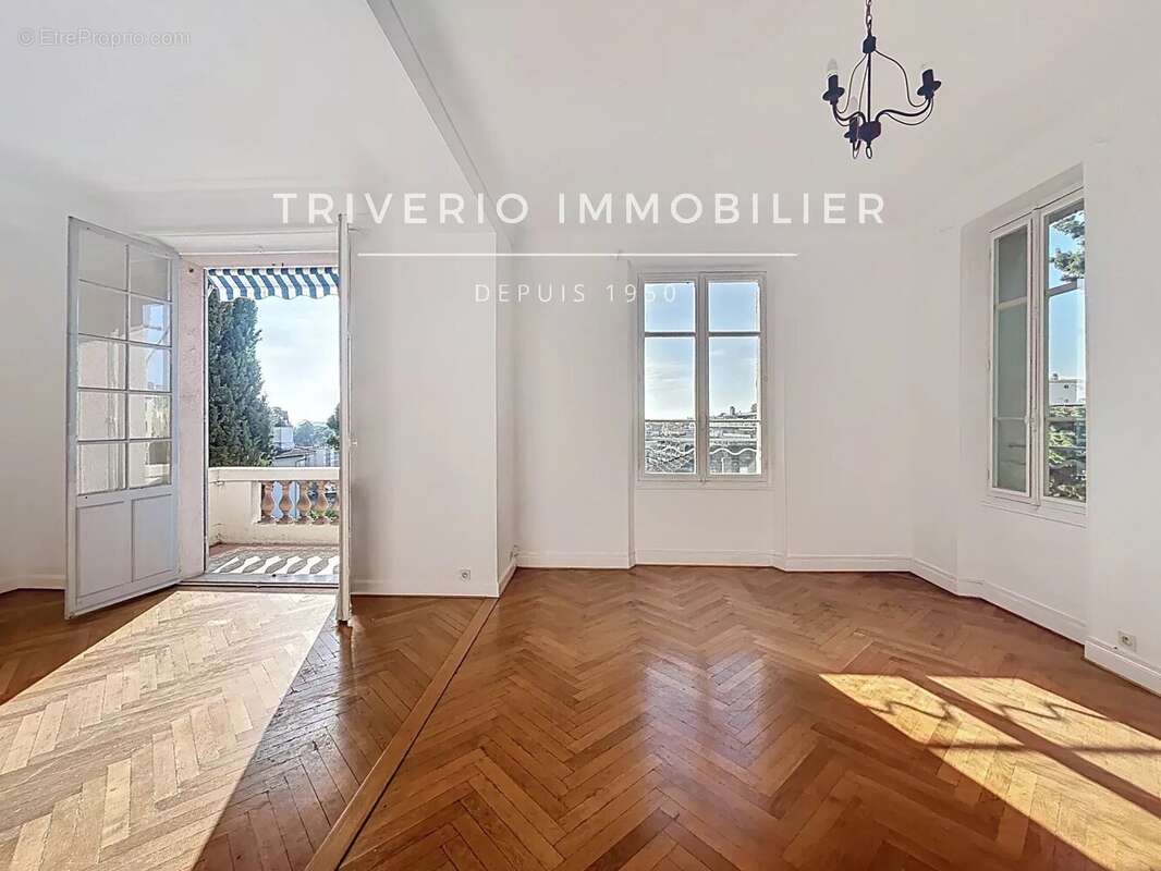 Appartement à LE CANNET