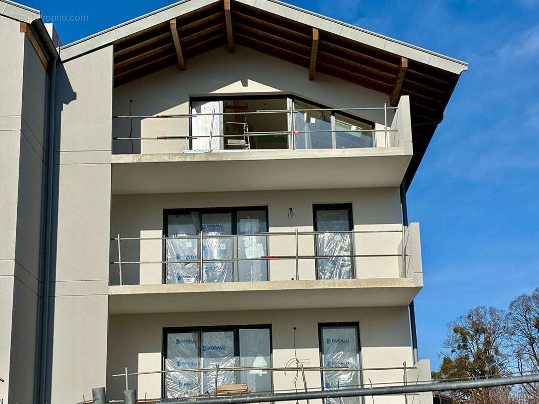 Appartement à VILLY-LE-PELLOUX