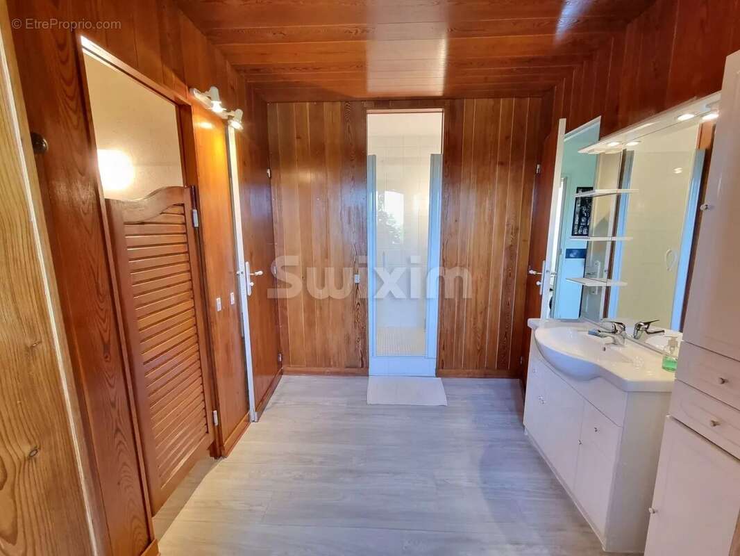 Maison à VARENNES-VAUZELLES