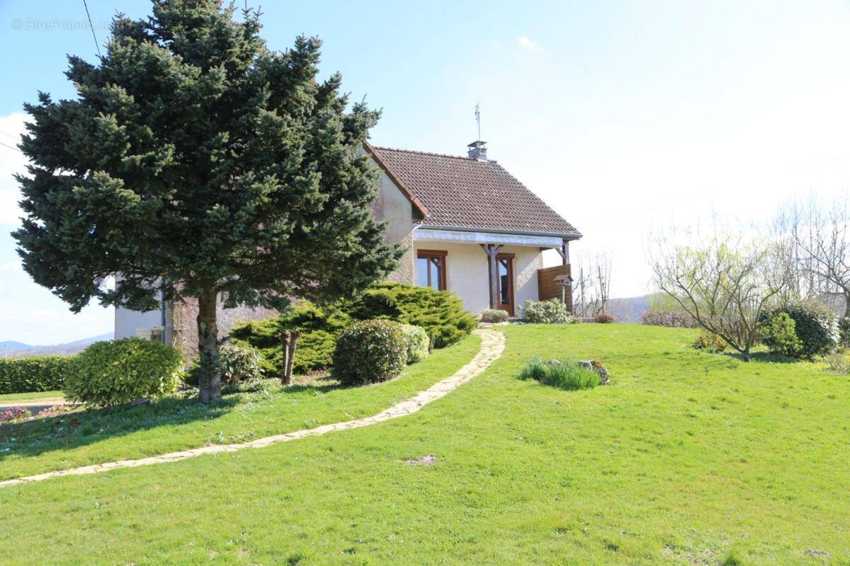 Maison à ETANG-SUR-ARROUX