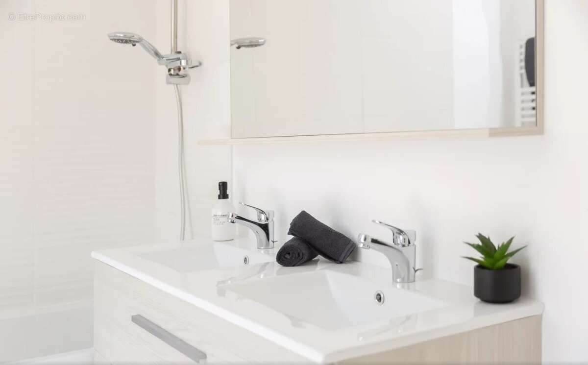 Appartement à MARSEILLE-9E