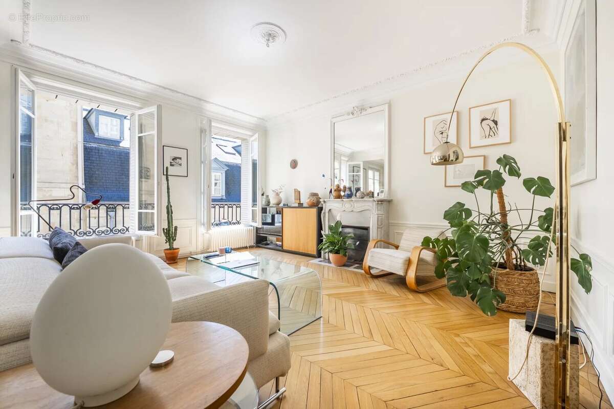 Appartement à PARIS-3E