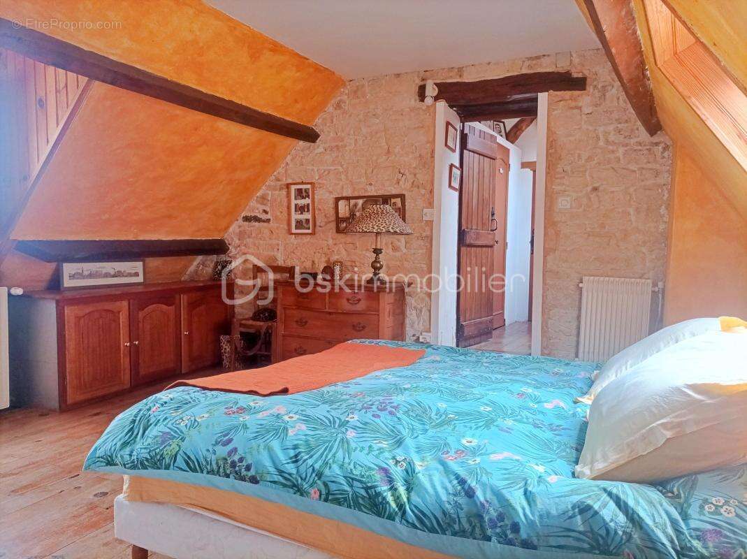 Ensemble immobilier en pierre avec piscine – au cœur du Lot - photo 7