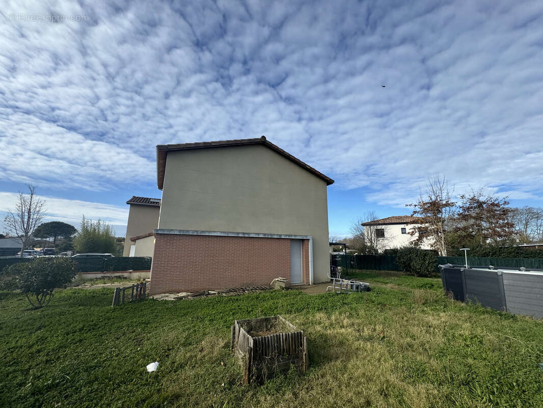 Maison à FROUZINS