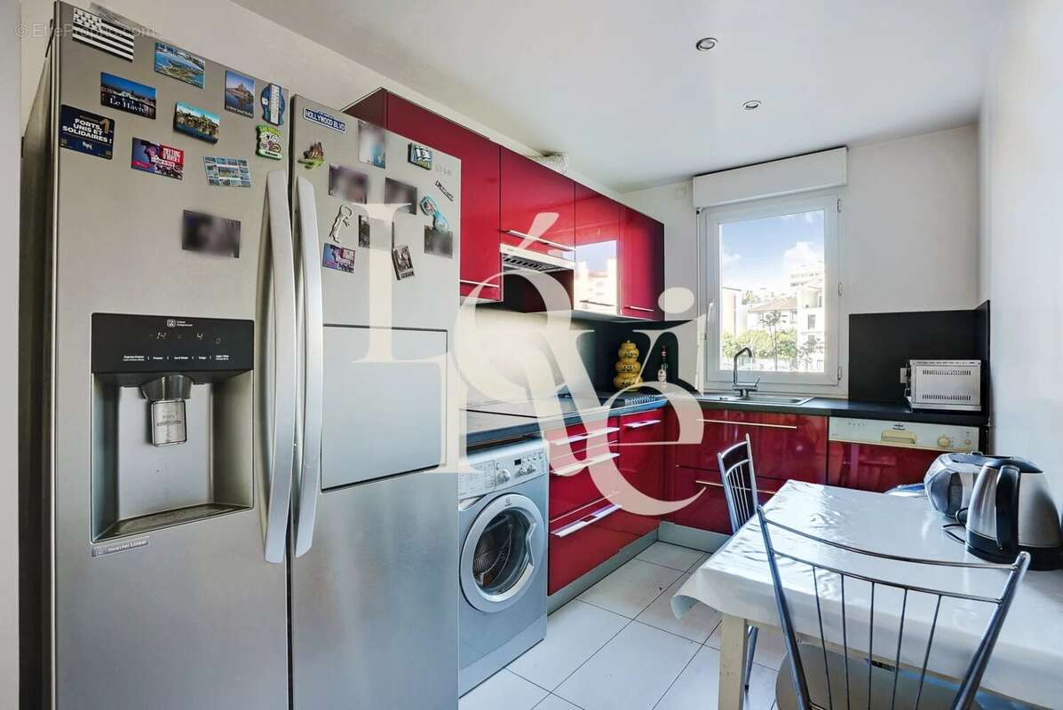 Appartement à CHARENTON-LE-PONT