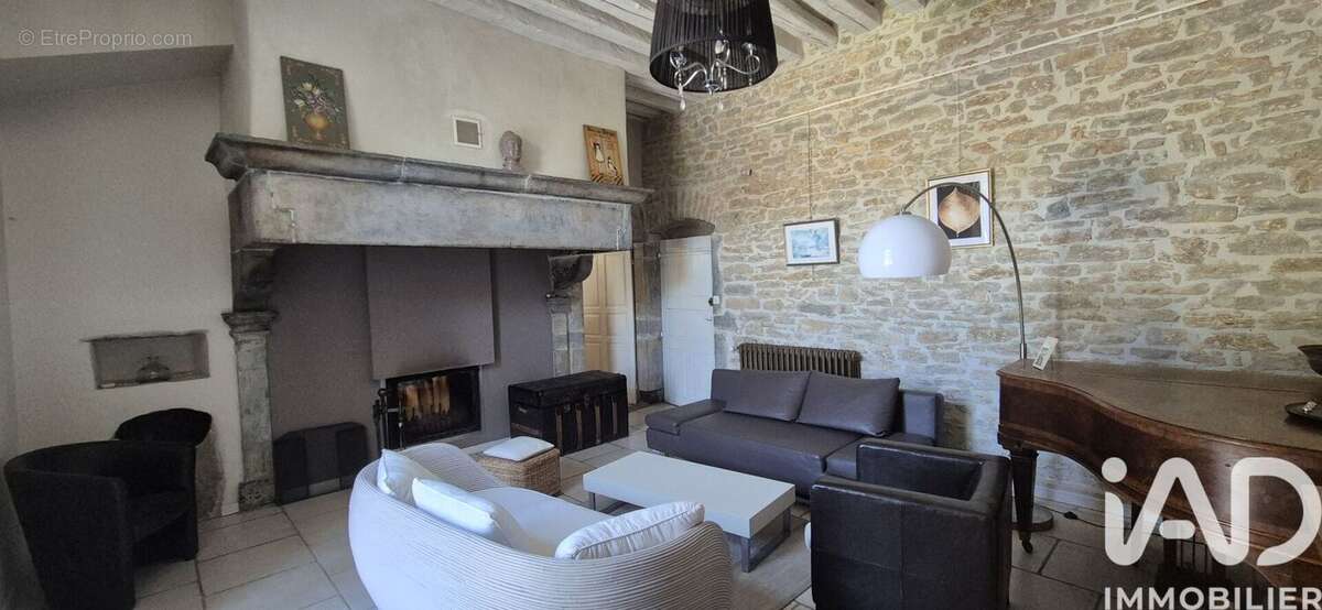 Maison 402 m² à Chateau-Chalon  - photo 5