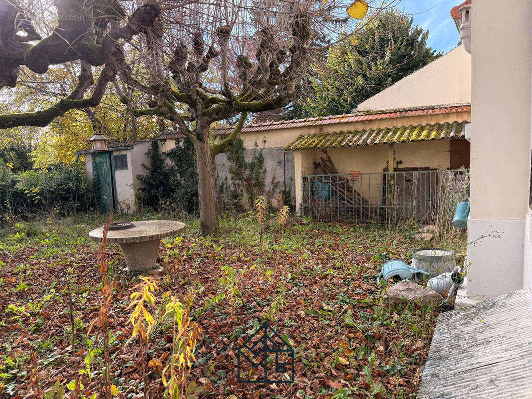 Maison à RIORGES