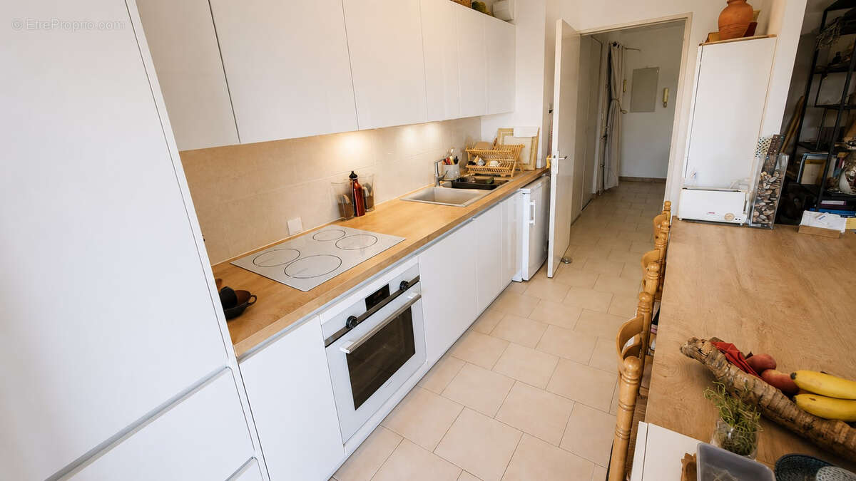 Antibes Combes - Appartement d'angle  3 pièces 65 m2 - Dernier étage - photo 6