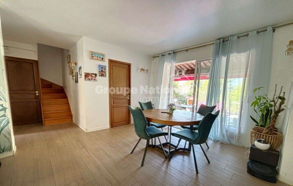 Maison à AURIBEAU-SUR-SIAGNE