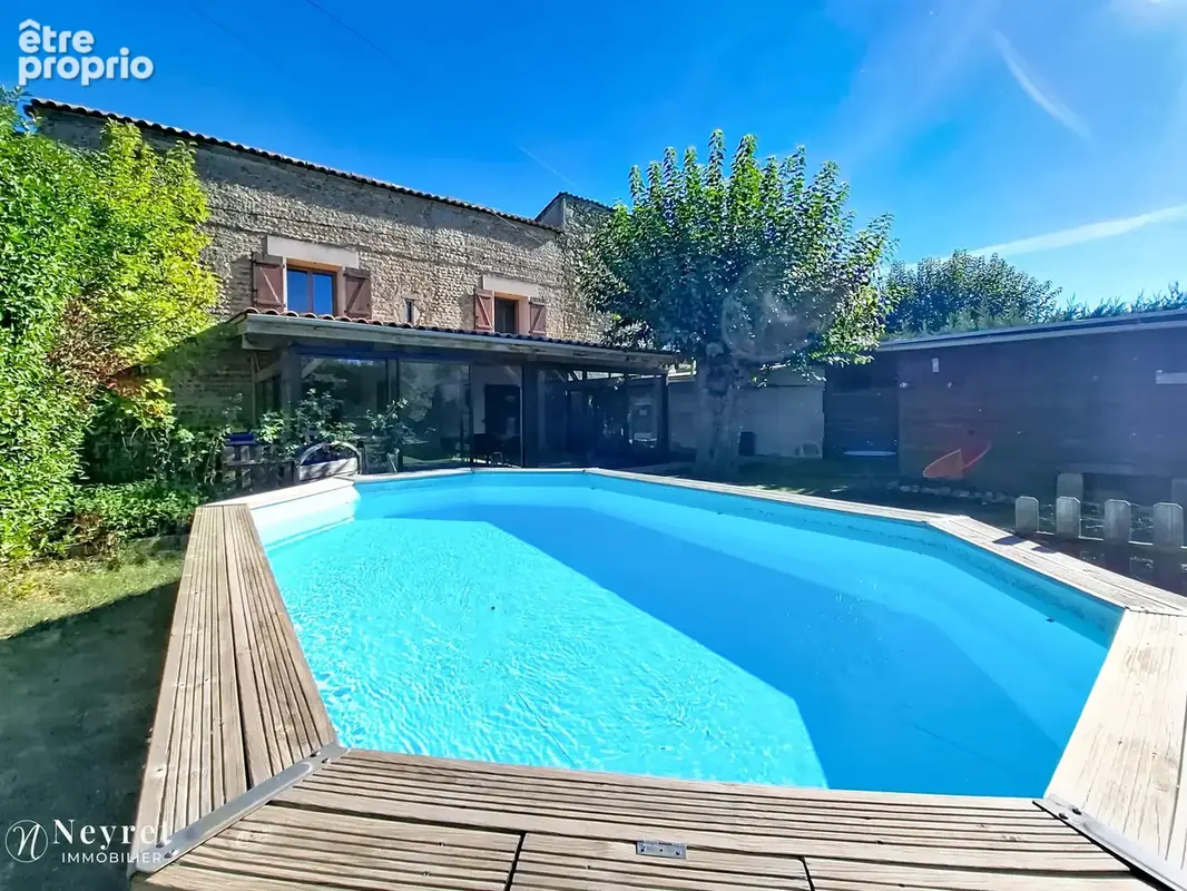 Rare, dans corps de logis du XVI e siècle, Maison de 191,64 m2, 4 chambres sur 832 m2 clos et arboré - photo 2