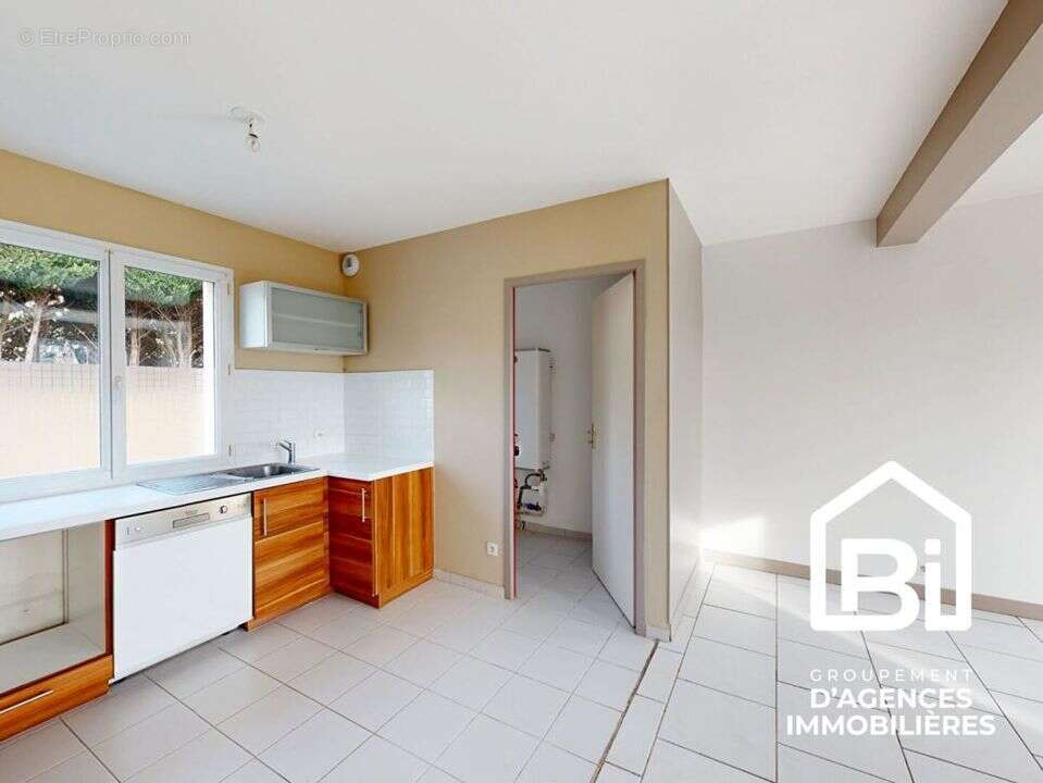 Appartement à COLLEVILLE-MONTGOMERY