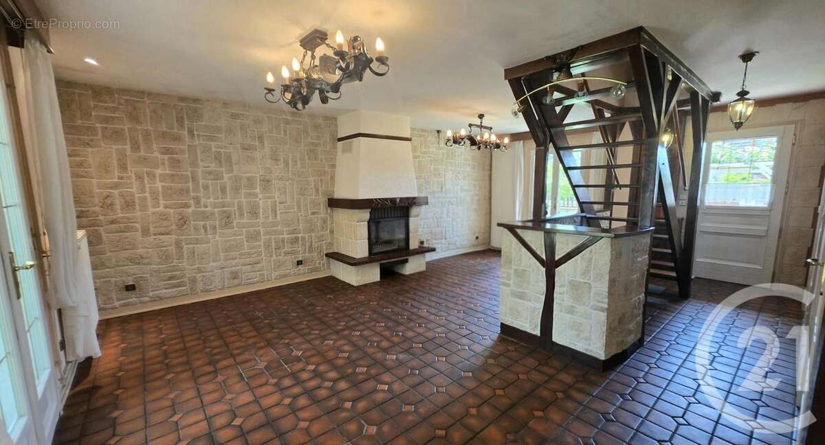 Maison à PONT-SAINTE-MAXENCE
