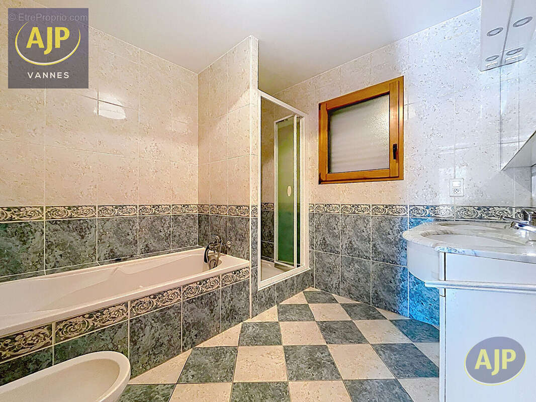 Maison à GRAND-CHAMP