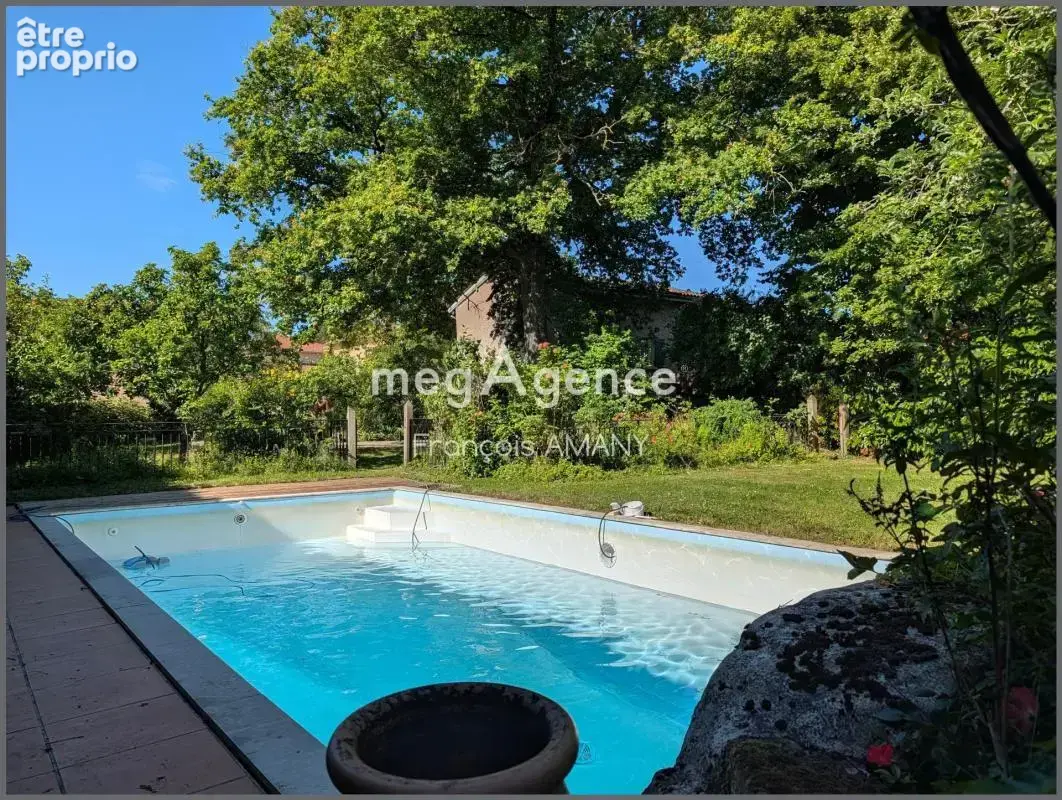 Une maison de charme au cœur de Dommartin - photo 17