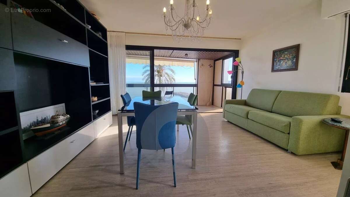 Appartement à ROQUEBRUNE-CAP-MARTIN