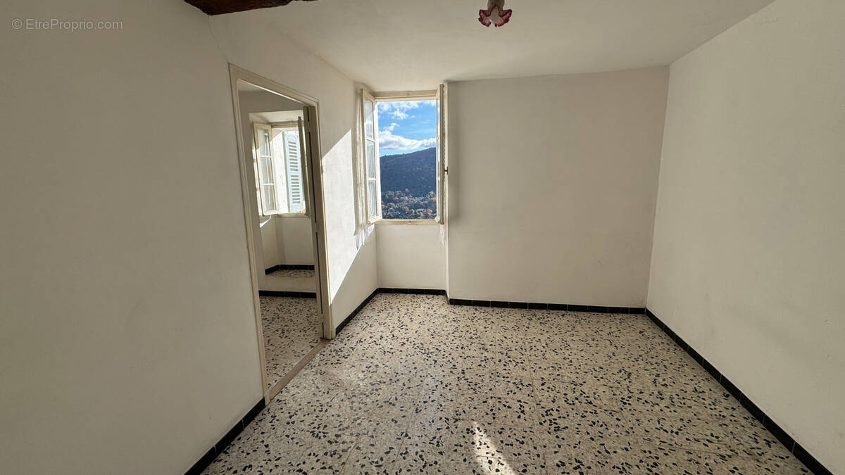 Appartement à LE BAR-SUR-LOUP