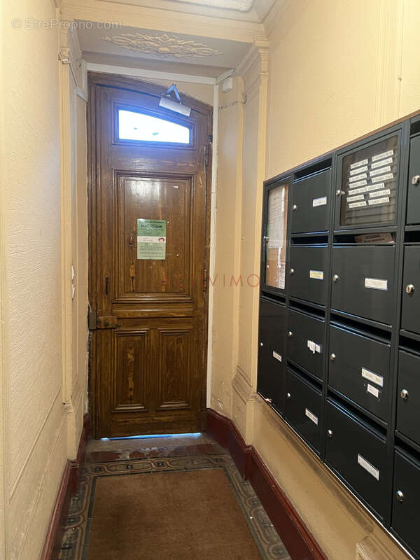 Appartement à PARIS-14E