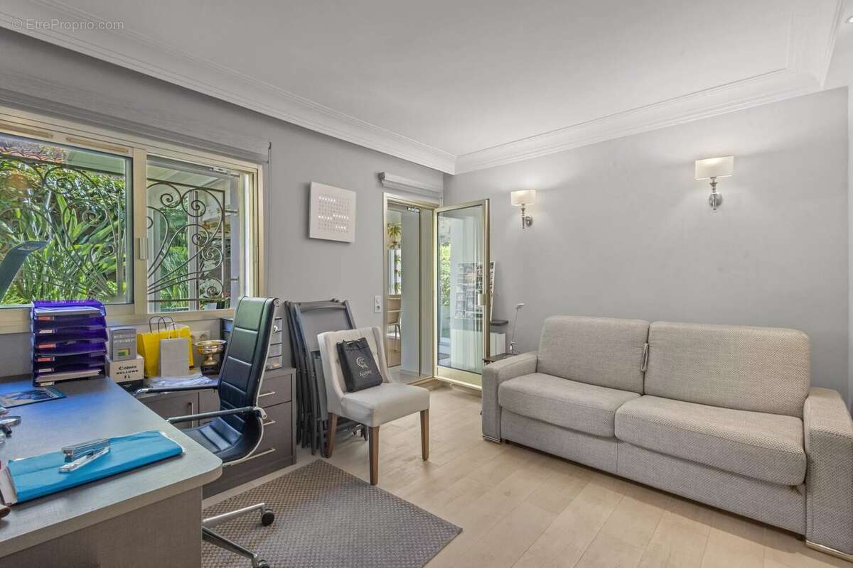 Appartement à LE CANNET