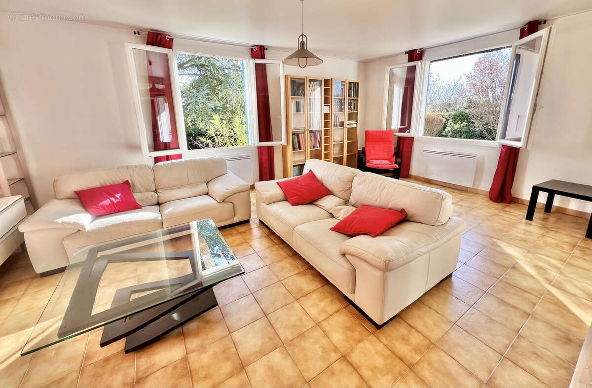 Maison à SAINT-MICHEL-L'OBSERVATOIRE