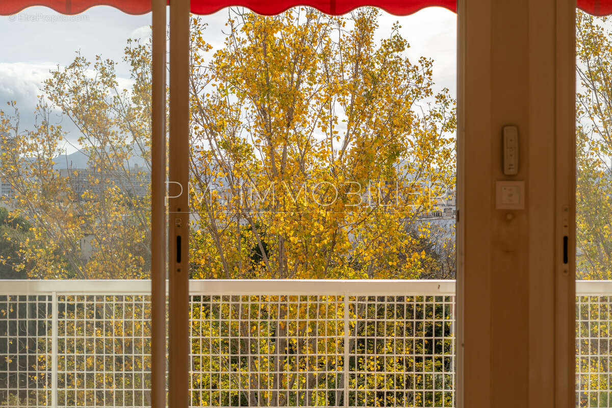 Appartement à MARSEILLE-8E