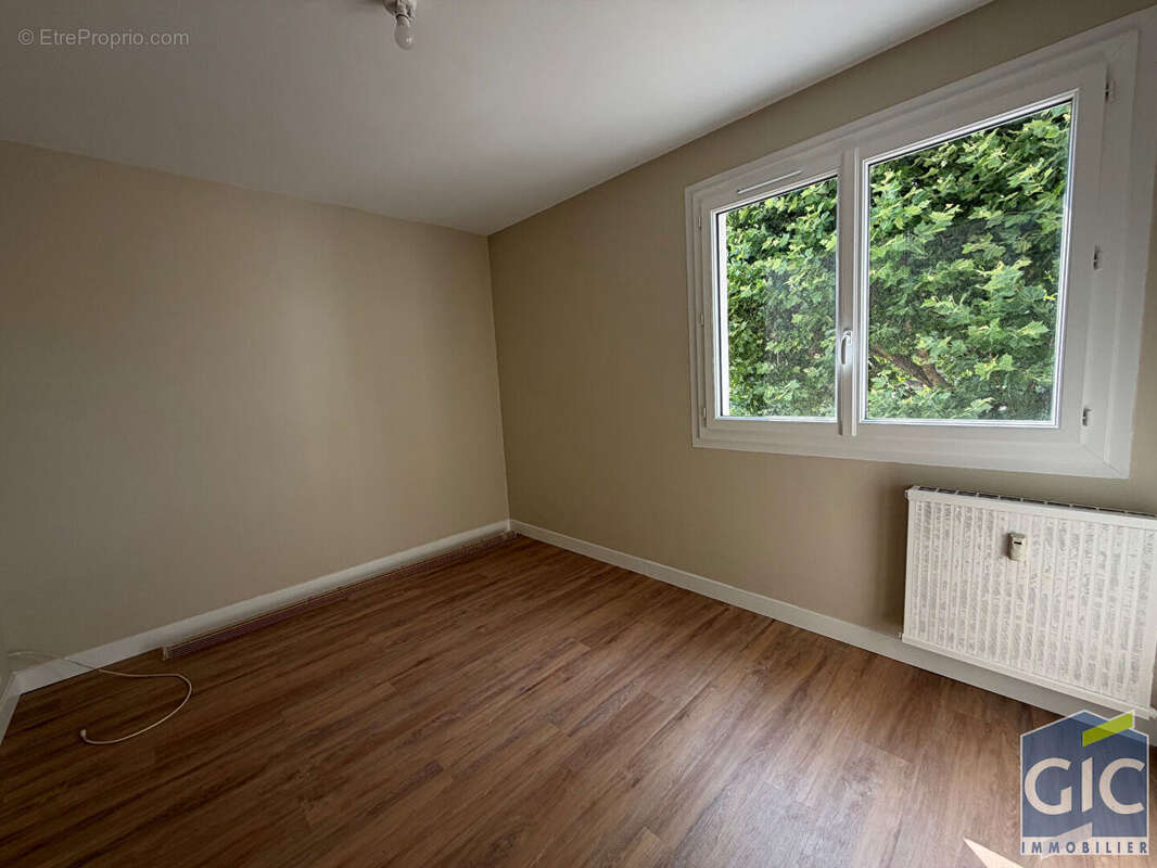 A vendre en exclusivite gic-bi un 3pp rénové a herouville grand parc - photo 5