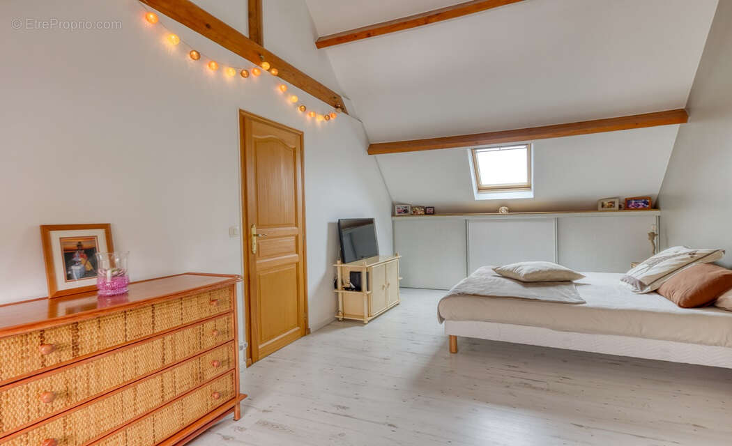 Maison à OZOIR-LA-FERRIERE