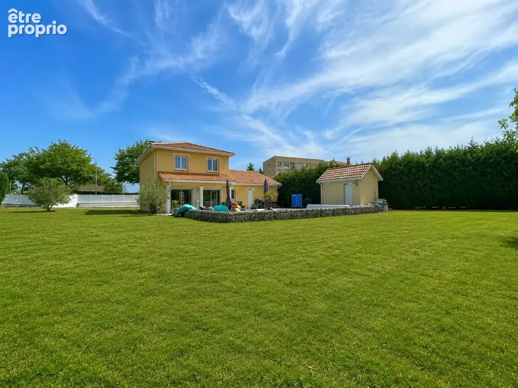 Villa avec piscine dans l'un des secteurs les plus prisés d'Irigny - photo 6